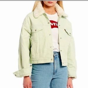 Levi's Women's Sherpa Baby Baggy Trucker Sz Small (fits big, M or L)